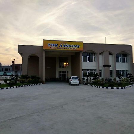 The Amsons Resorts Ludhiana Exterior foto
