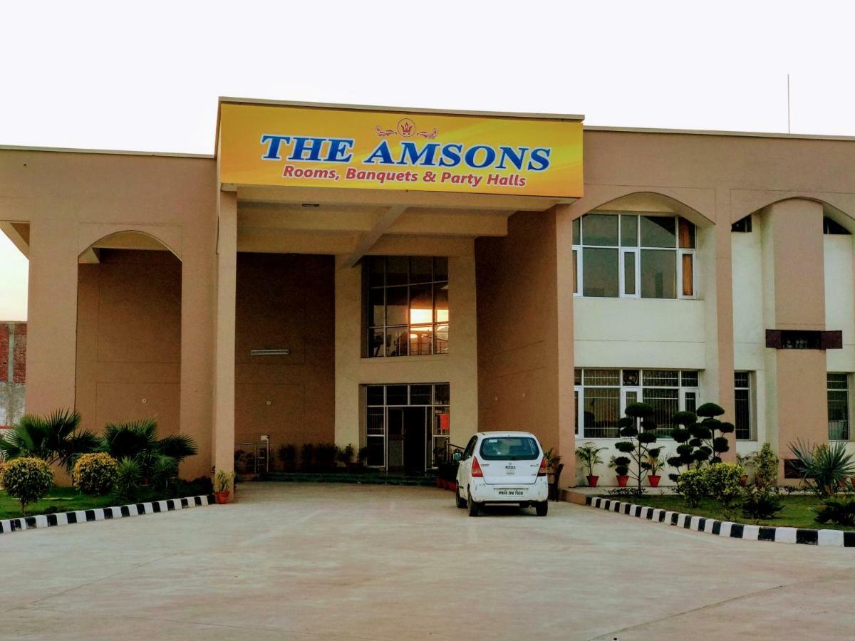The Amsons Resorts Ludhiana Exterior foto