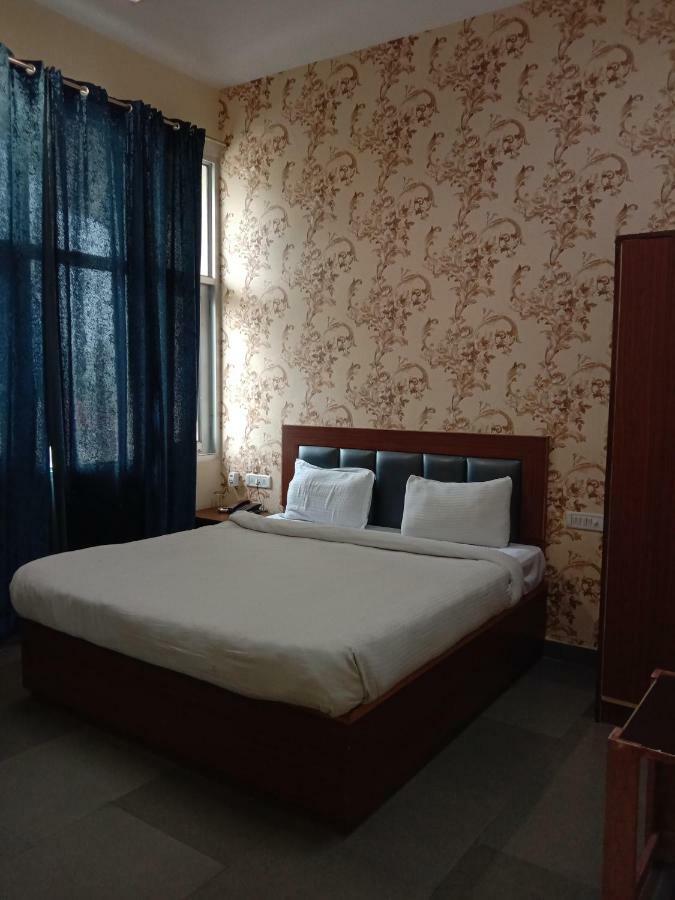 The Amsons Resorts Ludhiana Exterior foto